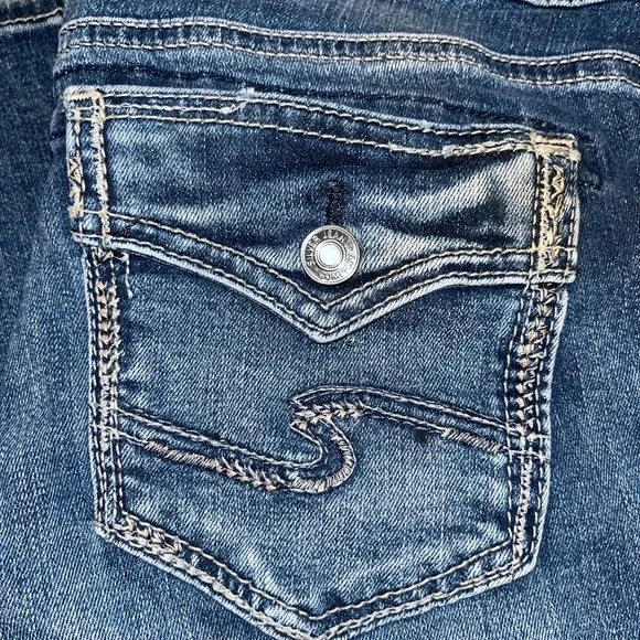 Silver Jeans Women’s Classic Blue Denim Jeans - Picture 7 of 9